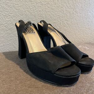Vintage 90s Elegant Black Slingback Heels